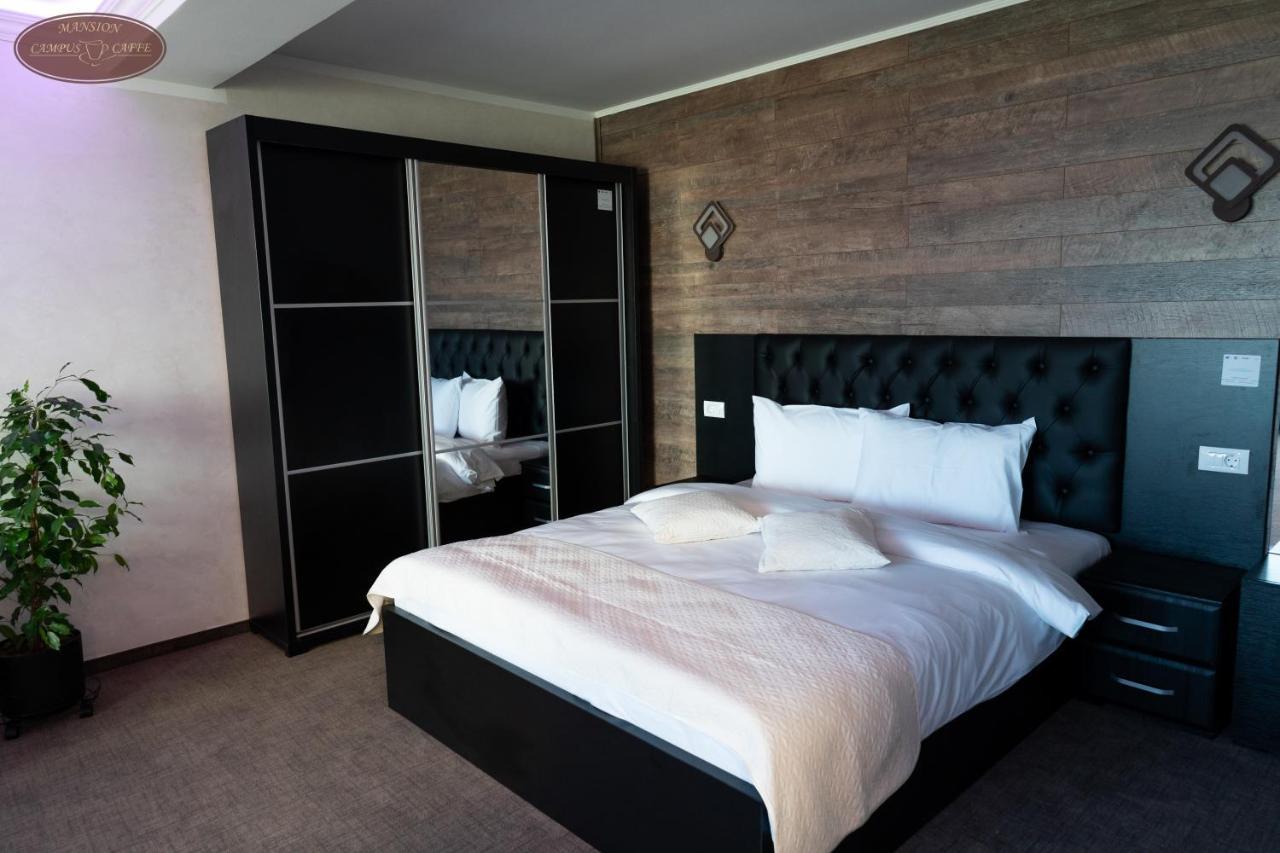 Campus Caffe Mansion Otel Buzău Dış mekan fotoğraf