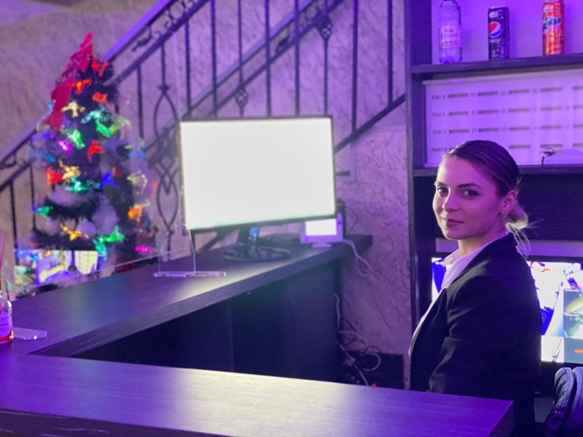 Campus Caffe Mansion Otel Buzău Dış mekan fotoğraf