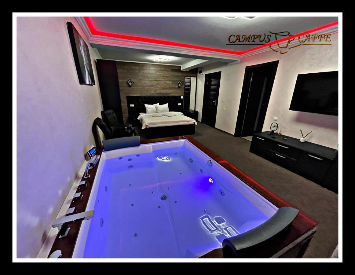 Campus Caffe Mansion Otel Buzău Dış mekan fotoğraf