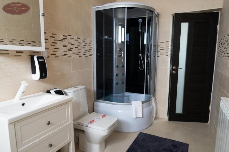 Campus Caffe Mansion Otel Buzău Dış mekan fotoğraf