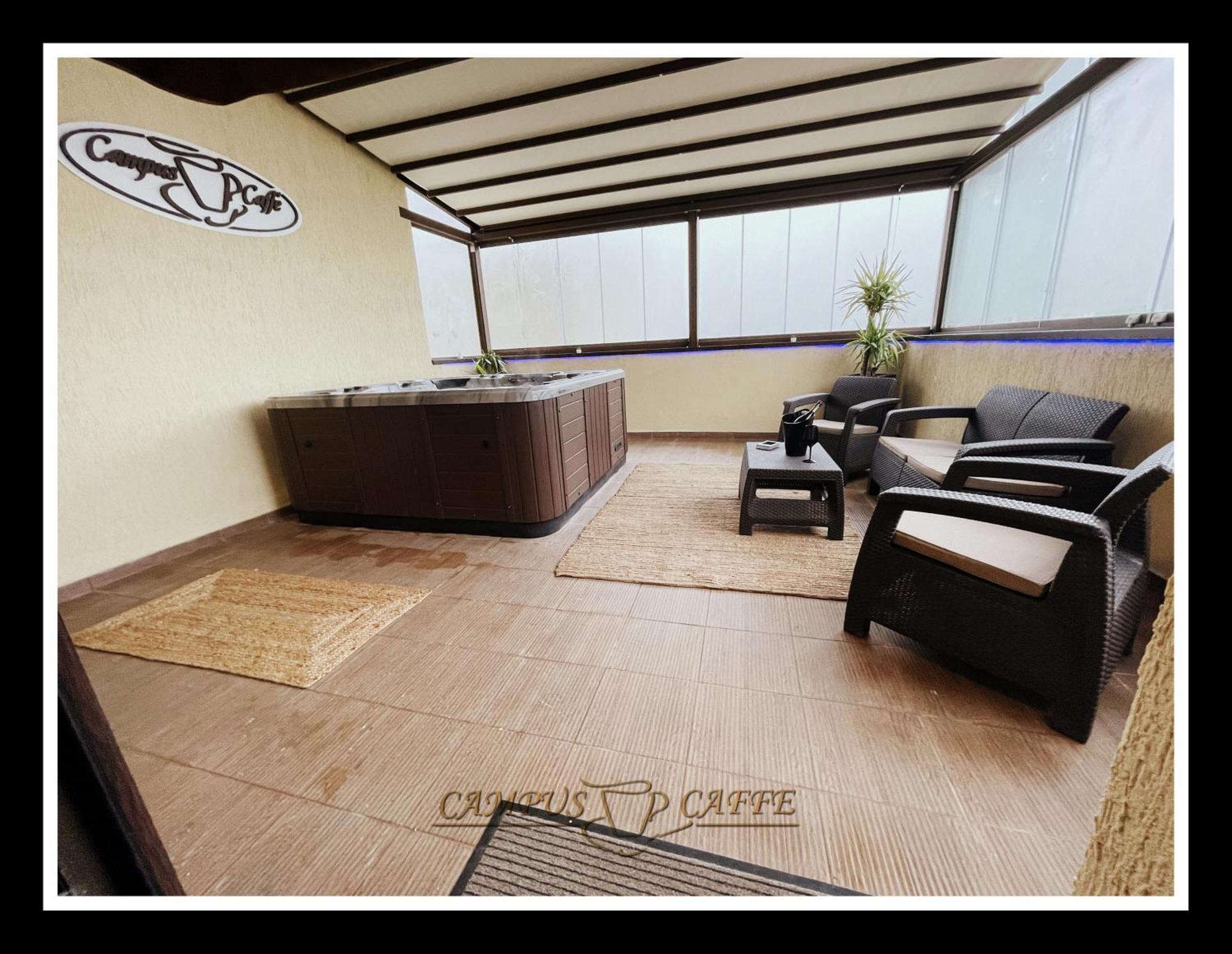 Campus Caffe Mansion Otel Buzău Oda fotoğraf
